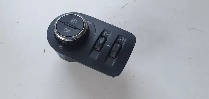 Opel Mokka X (2019 - ) Включатель фонарей — фото 2