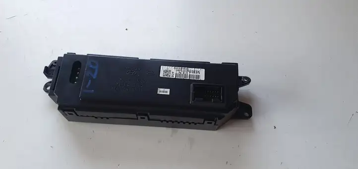 Hyundai i20 (PB PBT) (2008 - 2012) Часы — фото 4