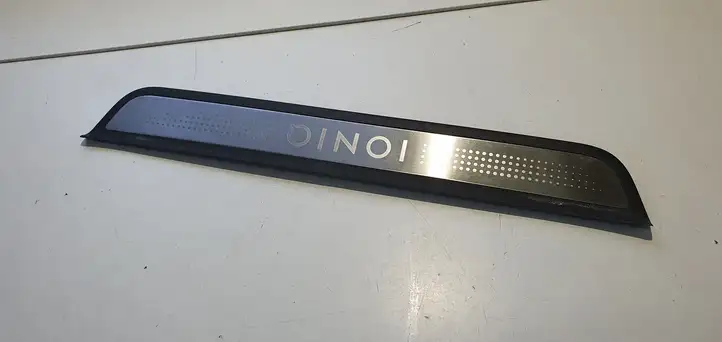 Hyundai Ioniq (2016 - ) Внутренняя отделка переднего порога — фото 5
