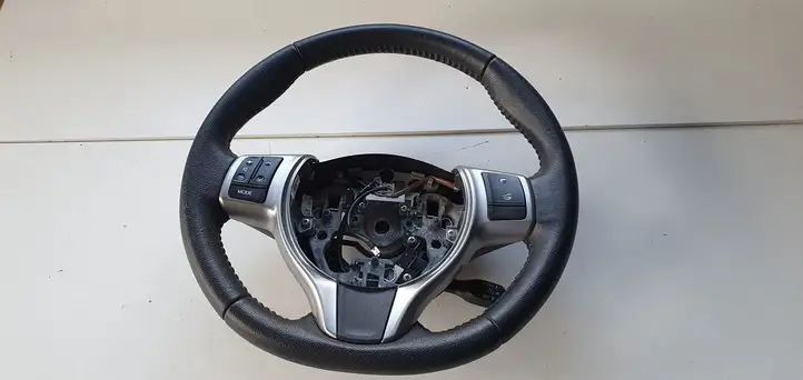 Toyota Yaris (2012 - 2014) Руль — фото 3