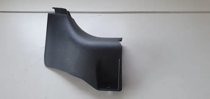 Toyota Yaris (2014 - 2019) Внутренняя отделка переднего порога — фото 1