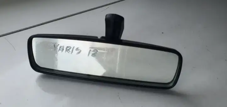 Toyota Yaris (2012 - 2014) Салонное зеркало заднего вида — фото 1