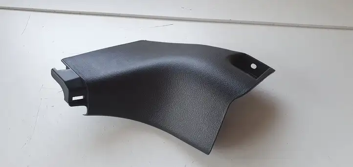 Toyota Yaris (2014 - 2019) Внутренняя отделка переднего порога — фото 2