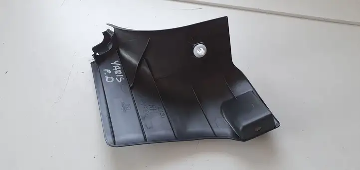 Toyota Yaris (2014 - 2019) Внутренняя отделка переднего порога — фото 3