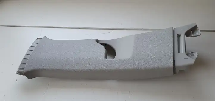 Toyota Yaris (2014 - 2019) Накладка ремня безопасности — фото 1