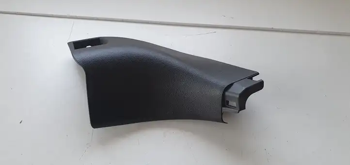 Toyota Yaris (2014 - 2019) Внутренняя отделка переднего порога — фото 3