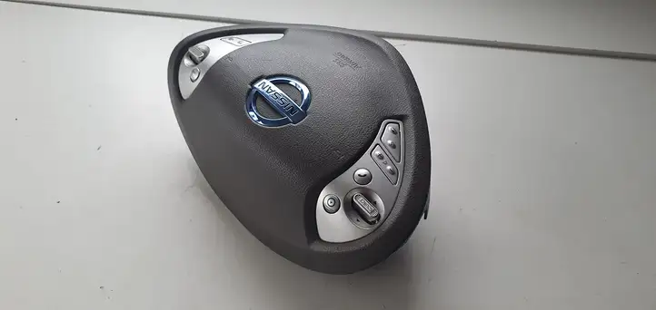 Nissan Leaf I (ZE0) (2010 - 2017) Подушка безопасности руля — фото 3