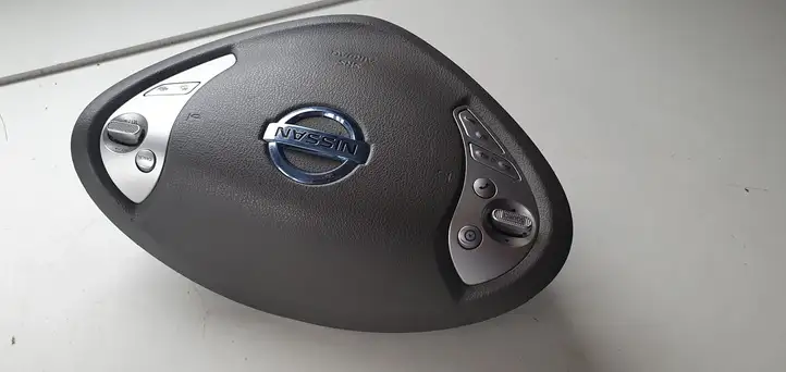 Nissan Leaf I (ZE0) (2010 - 2017) Подушка безопасности руля — фото 6