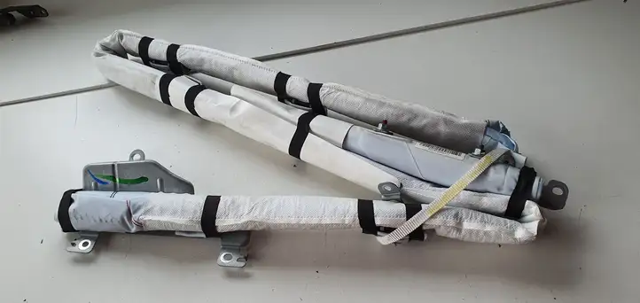 Nissan Leaf I (ZE0) (2010 - 2017) Боковая подушка безопасности шторка — фото 4
