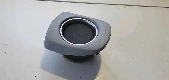Toyota Yaris (2012 - 2014) Боковой воздушный дефлектор — фото 4