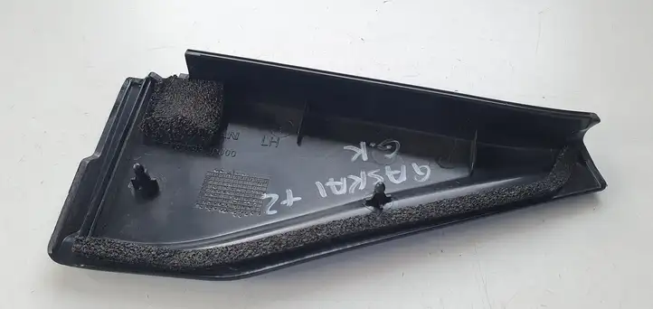 Nissan Qashqai (2010 - 2013) Накладка стекла задней двери — фото 3