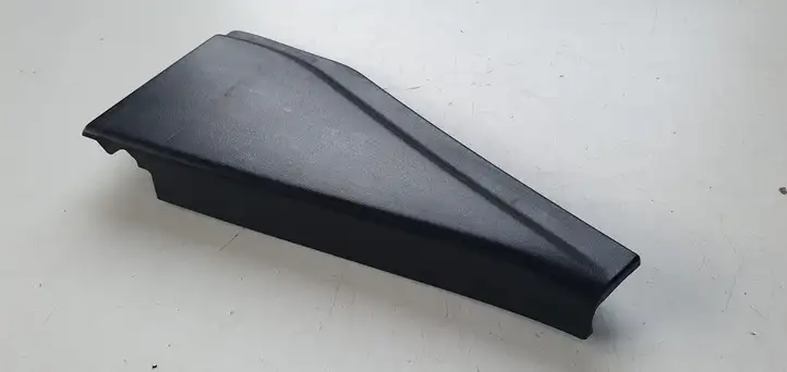 Nissan Qashqai (2010 - 2013) Накладка стекла задней двери — фото 4