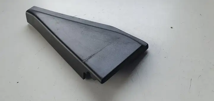 Nissan Qashqai (2010 - 2013) Накладка стекла задней двери — фото 2