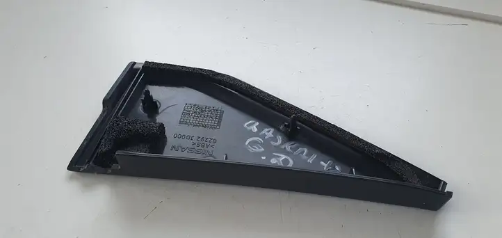 Nissan Qashqai (2010 - 2013) Накладка стекла задней двери — фото 5