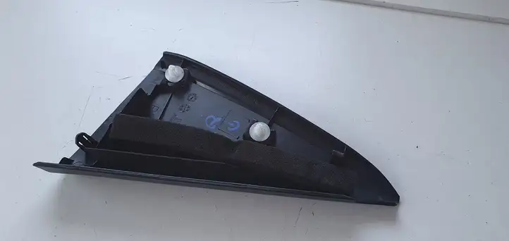 Toyota Yaris (2012 - 2014) Накладка стекла задней двери — фото 4