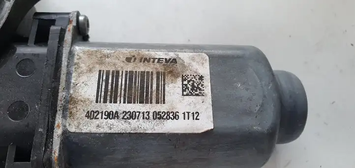 Nissan Qashqai (2010 - 2013) Стеклоподъемник задней двери — фото 6