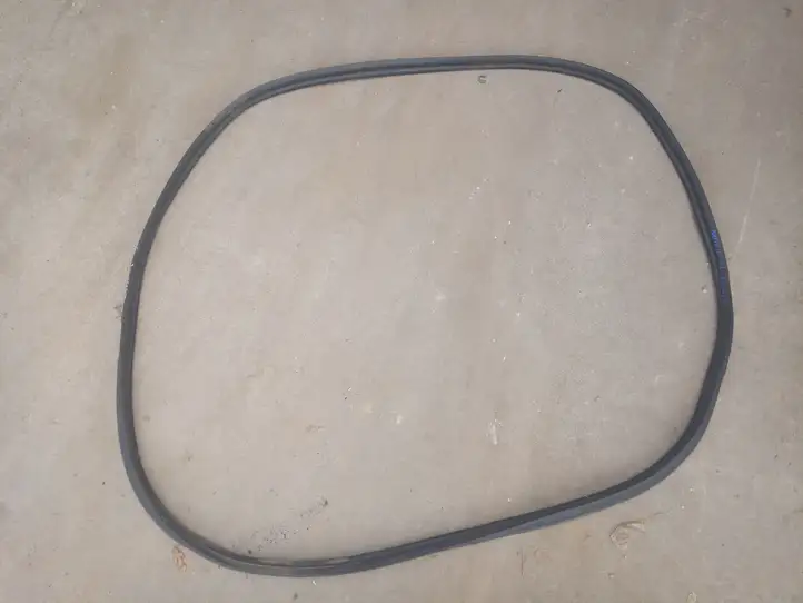 Opel Mokka X (2019 - )   Уплотнительная резина багажной двери (на кузове)