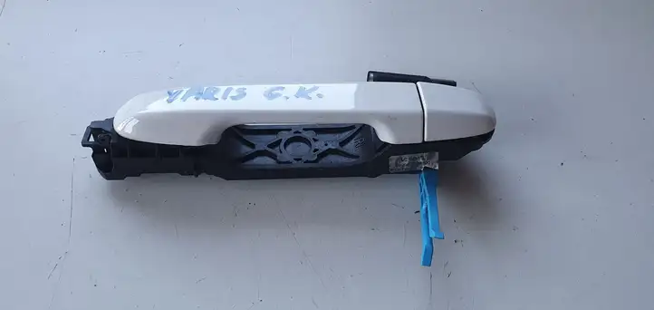 Toyota Yaris (2012 - 2014) Наружная ручка задней двери — фото 1