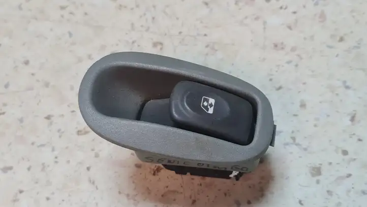 Renault Scenic I (1996 - 2003) 7700836267 Блок кнопок стеклоподъемников — фото 1