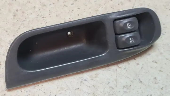 Renault Scenic I (1996 - 2003) 7700431172 Блок кнопок стеклоподъемников — фото 1