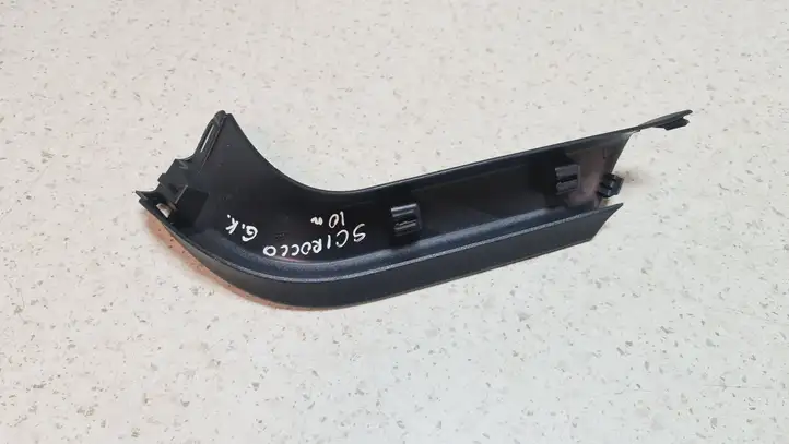 Volkswagen Scirocco (2008 - 2014)  1K8867703 Боковая отделка (у окна)