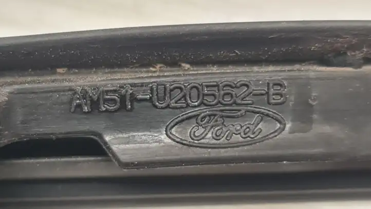 Ford C-MAX II (2015 - ) AM51U20562B Накладка стекла передней двери — фото 3
