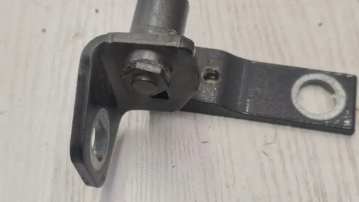 Ford C-Max (2015 - )  AM51U22801AE Верхняя петля задней двери