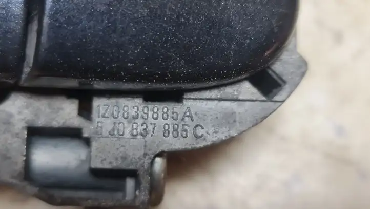 Skoda Fabia Mk2 (5J) (2007 - 2014) 1K0837886A Наружная ручка задней двери — фото 4