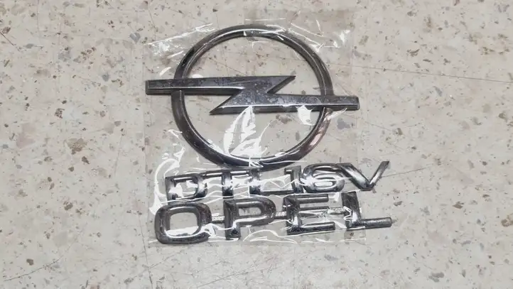 Opel Zafira A (1999 - 2003) Эмблема производителя — фото 2