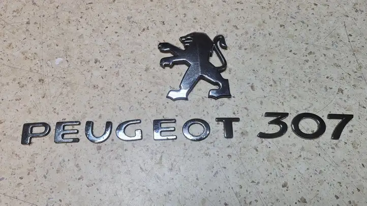 Peugeot 307 CC (2001 - 2005) 9641926480 Эмблема производителя — фото 1