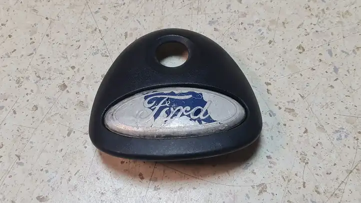 Ford Fiesta (2000 - 2005) XS61A43836AA Ручка крышки багажника — фото 1