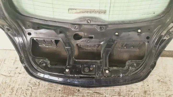 Opel Astra (2004 - 2009)   Задняя крышка (багажника)