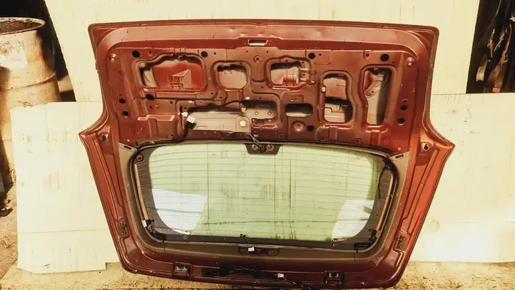 Hyundai Santa Fe (2000 - 2005)   Задняя крышка (багажника)