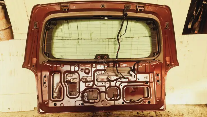 Hyundai Santa Fe (2000 - 2005)   Задняя крышка (багажника)