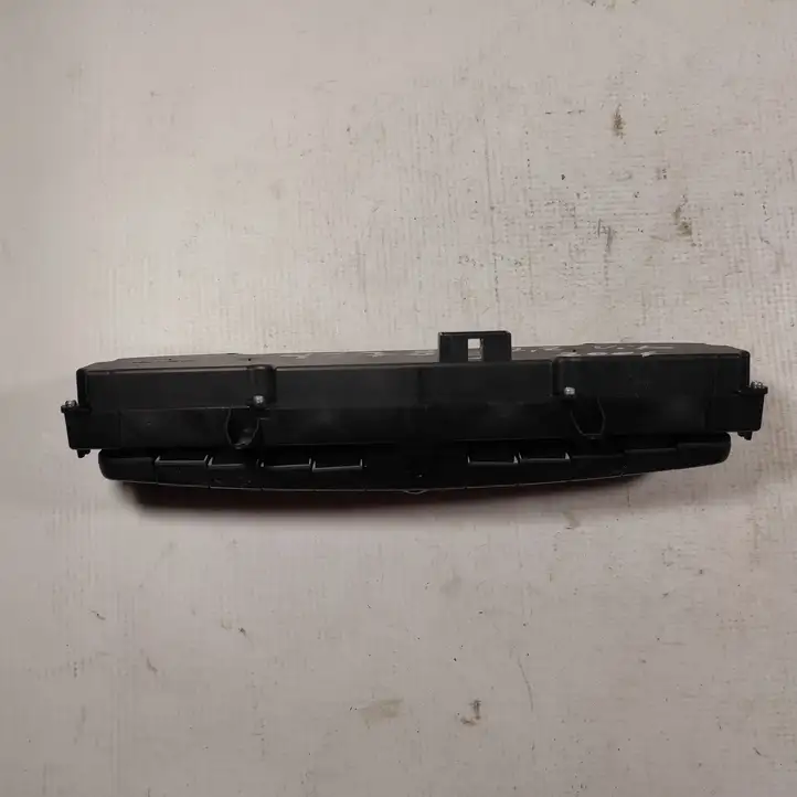 Mercedes-Benz Vito Viano W639 (2003 - 2010) 6395453507 Включатель аварийных фонарей — фото 3