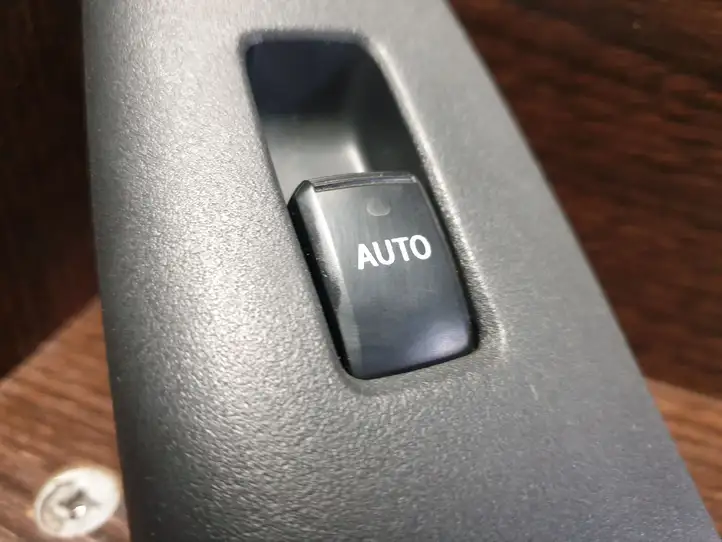 Toyota Avensis Verso (1995 - 2001) 7423113110 Блок кнопок стеклоподъемников — фото 3