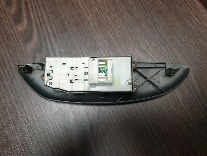 Toyota Yaris (1999 - 2003) 0113M9D Блок кнопок стеклоподъемников — фото 5