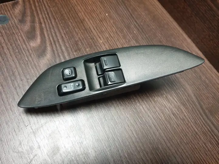 Toyota Yaris (1999 - 2003) 0113M9D Блок кнопок стеклоподъемников — фото 7