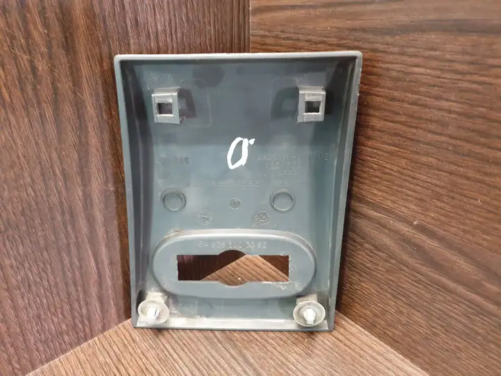 Iveco Daily Daily 35 - 40.10 (2001 - 2016) A9066901282 Молдинг крыла — фото 3