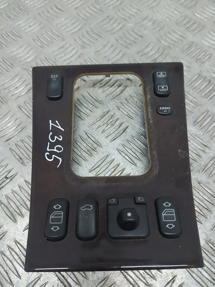 Mercedes-Benz CLK A208 (1997 - 2002) 2088202910 Блок кнопок стеклоподъемников — фото 1