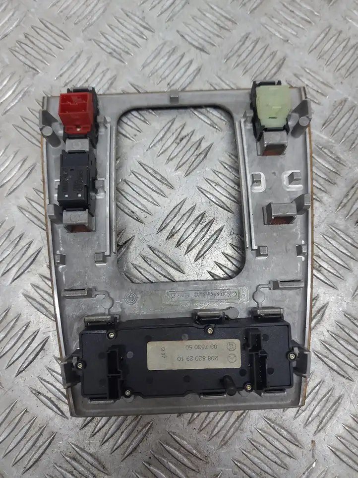 Mercedes-Benz CLK A208 (1997 - 2002) 2088202910 Блок кнопок стеклоподъемников — фото 4