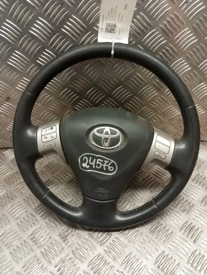 Toyota Auris 150 (2006 - 2012) Руль — фото 1