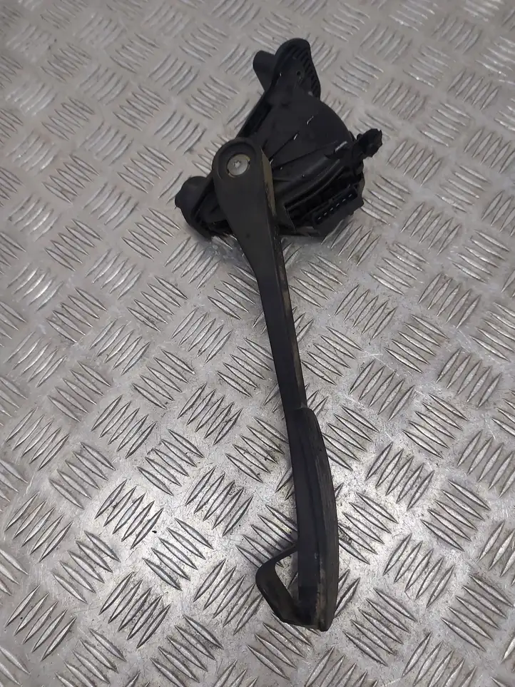 Volvo S60 (2000 - 2004) 9496822 Педаль акселератора — фото 1