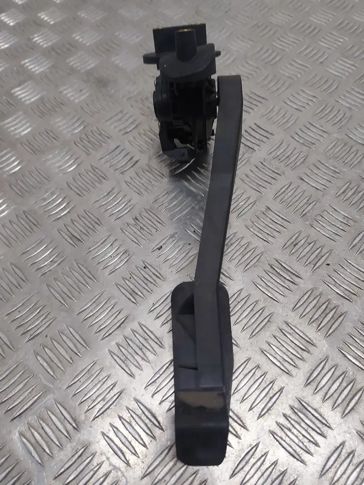 Volvo S60 (2000 - 2004) 9496822 Педаль акселератора — фото 2