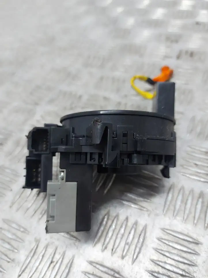 Toyota Auris 150 (2006 - 2012) 8924502040 Контактное кольцо SRS — фото 3