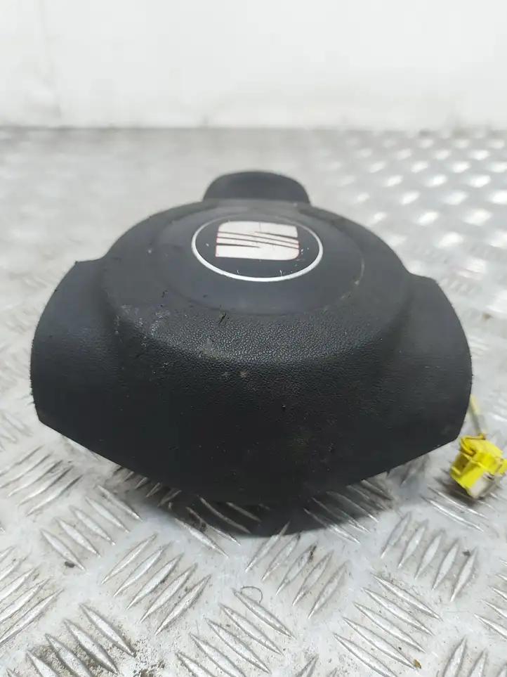 Seat Ibiza II (6k) (1999 - 2002) 008557 Подушка безопасности руля — фото 3
