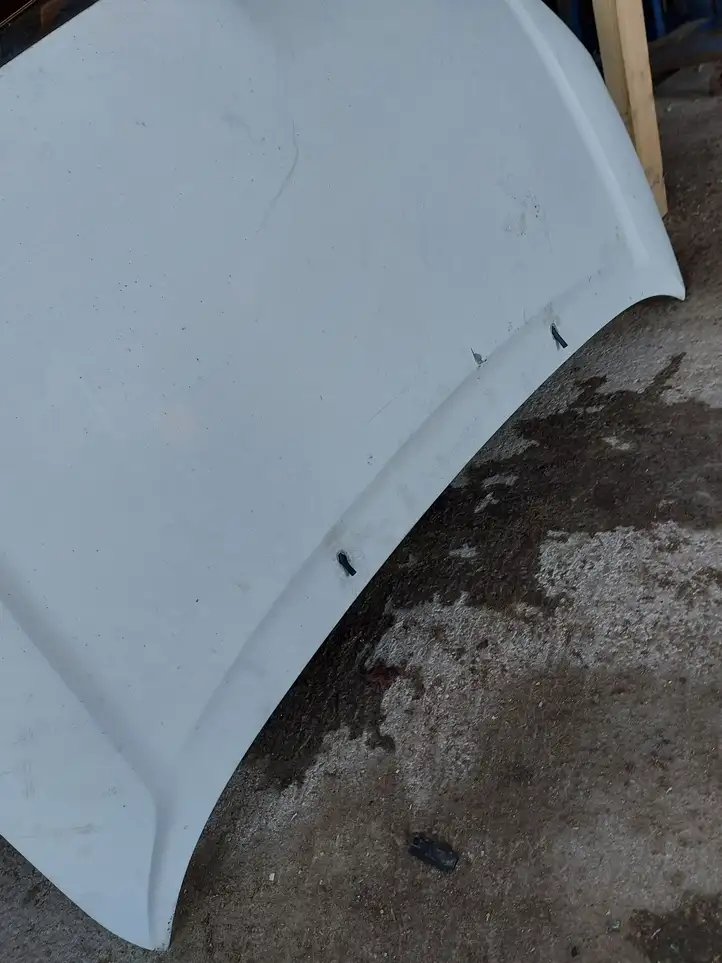 Toyota Corolla Verso E121 (2001 - 2004)   Капот