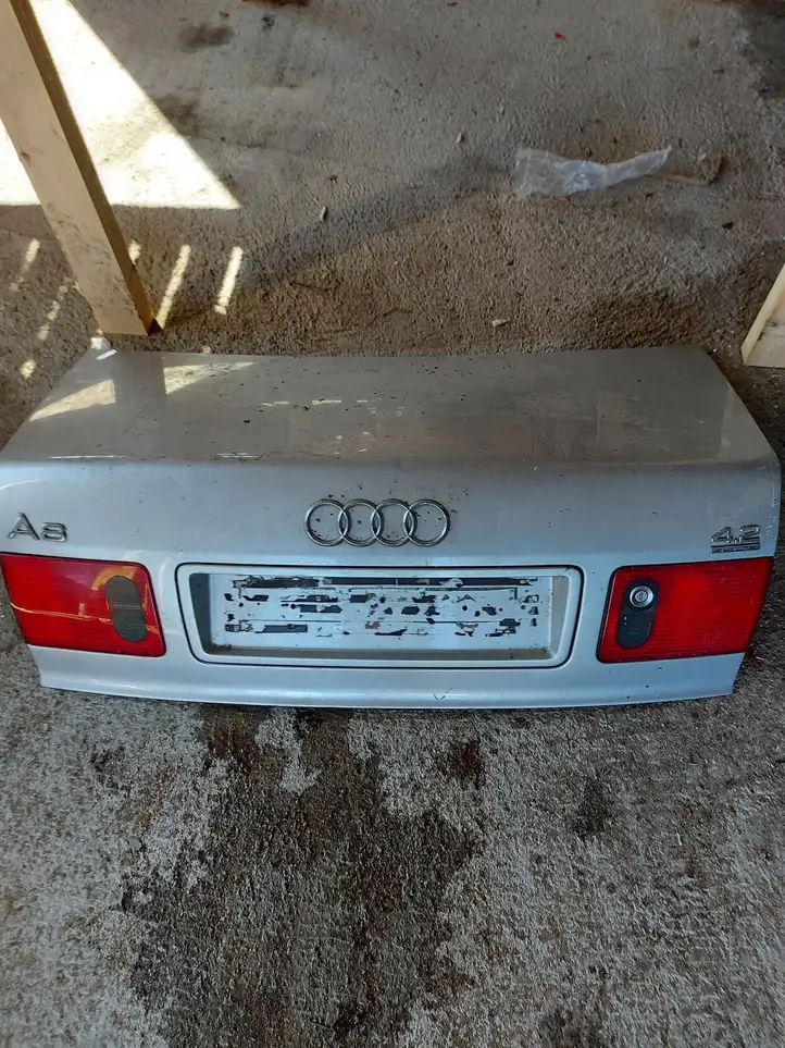 Audi A8 S8 D2 4D (1999 - 2002) Крышка багажника — фото 1