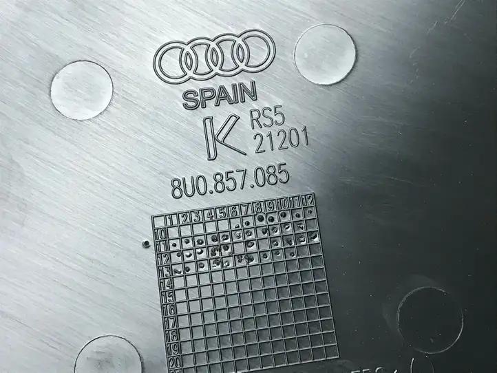 Audi Q3 8U (2011 - 2014) 8U0857085 Боковая отделка панели приборов — фото 3