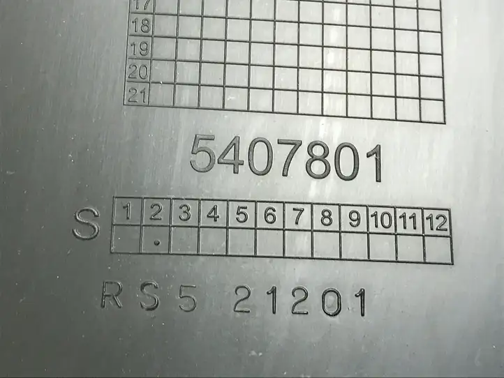 (2014 - 2018) 8U1863305 Передняя боковая обшивка салона — фото 3